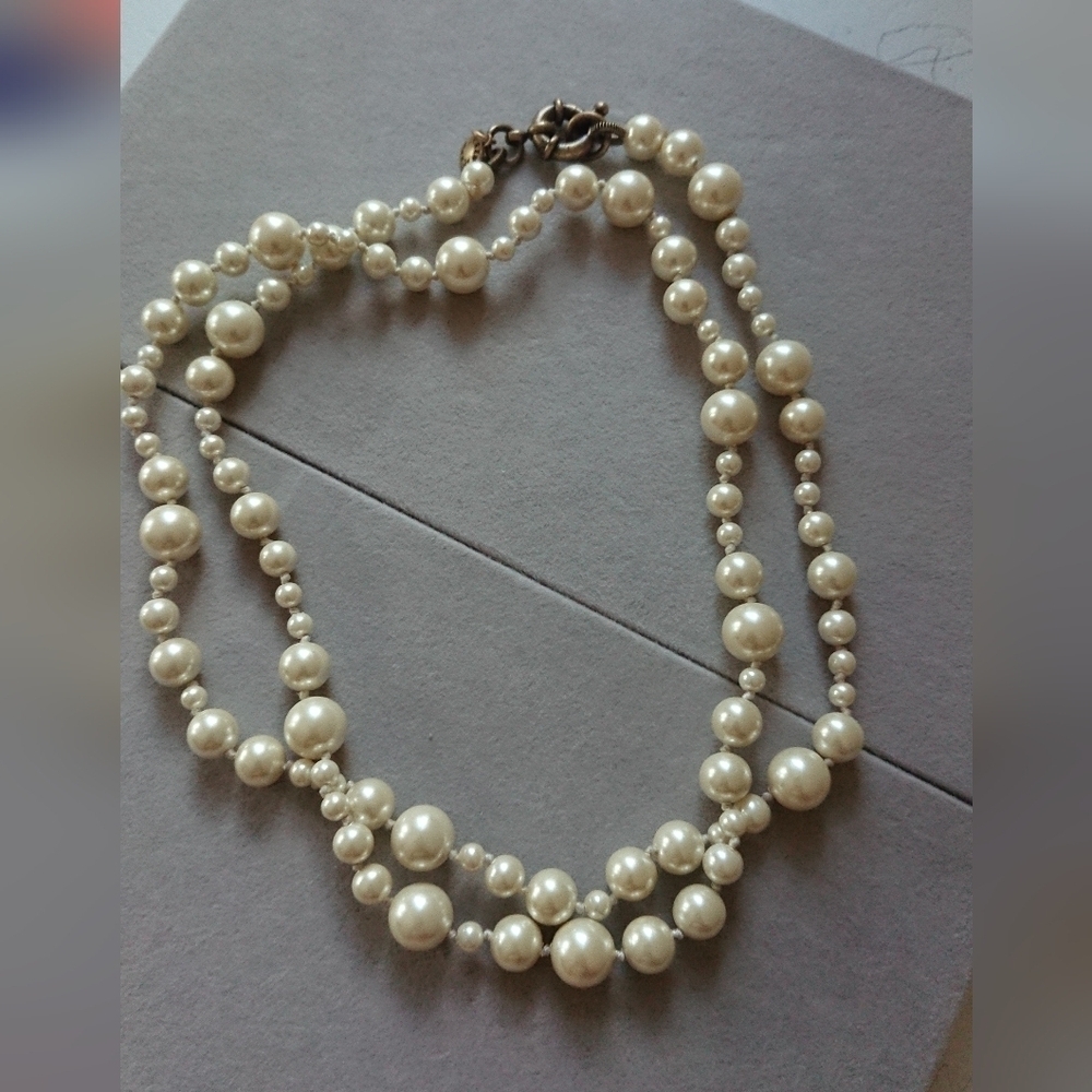 J. CREW knotted white faux pearl necklace